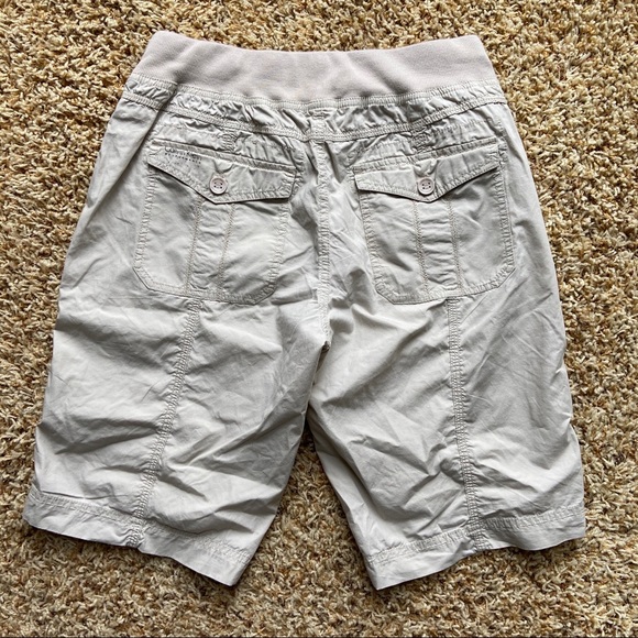 Calvin Klein roll up Bermuda shorts - Picture 2 of 4